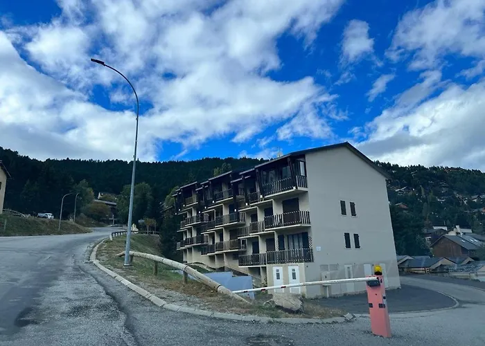 1 Piece Et Coin Nuit Au Centre Des Angles - Fr-1-593-130 * Les Angles (Pyrenees-Orientales)